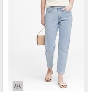 Women’s size 25 mid rise crop Jean banana republic